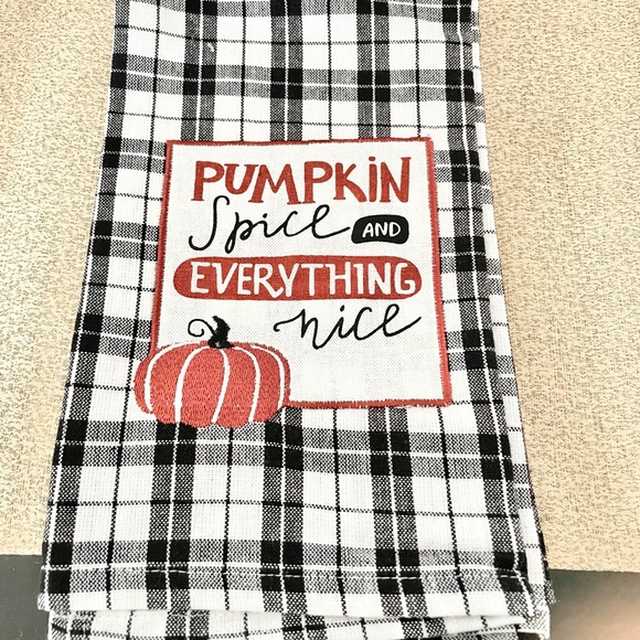 🆕2PK PUMPKIN SPICE & EVERYTHING NICE Towels - Picture 2 of 3